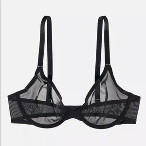 CUUP.   The plunge Black/mesh Bra. 🖤.
